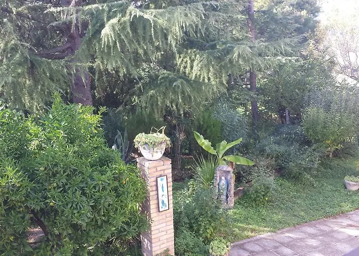 Bed and breakfast Azzurra 3*